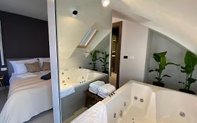 Korpa Deli Rooms Spa
